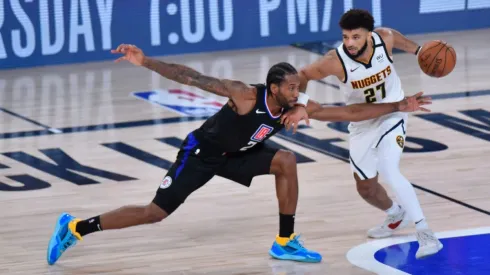 Kawhi Leonard guarding Jamal Murray. (Getty)
