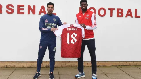 Arsenal manager Mikel Arteta with Signing Thomas Partey at London Colney. (Getty)