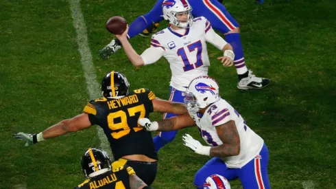 Josh Allen vs the Steelers. (Getty)