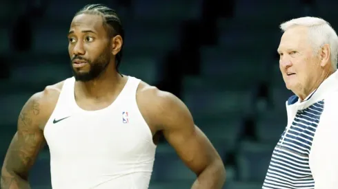 Kawhi Leonard & Jerry West. (Getty)