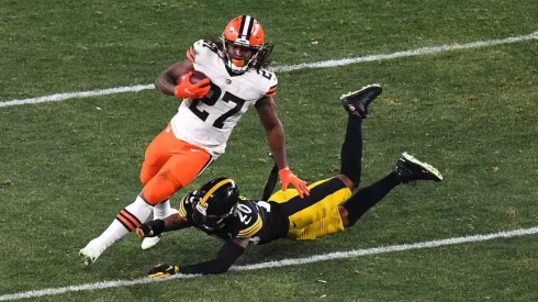 Kareem Hunt vs. the Steelers. (Getty)
