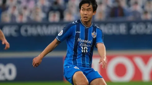 Yoon Bit-garam of Ulsan Hyundai on the ball during the AFC Champions League. (Getty)