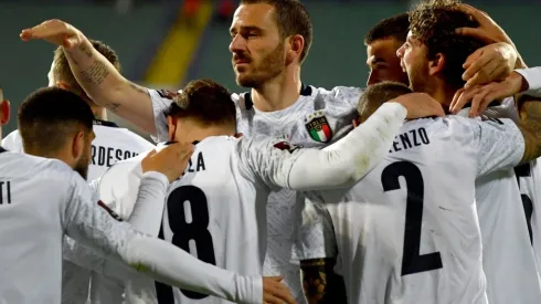 Italy players celebrate after a goal. (Getty)