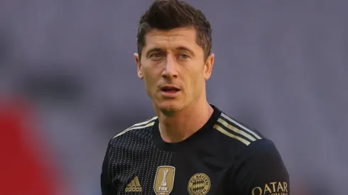 Robert Lewandowski is reportedly on Manchester City's radar this summer. (Getty)