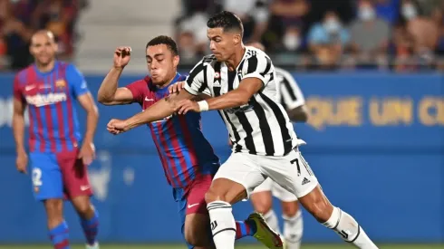 Cristiano Ronaldo and Serginho Dest at Johan Cruyff Stadium (Twitter: @juventus_es).