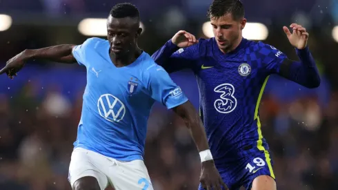 Innocent Bonke of Malmo (left) and Mason Mount of Chelsea (right)