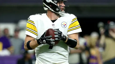 Quarterback Ben Roethlisberger of Pittsburgh Steelers at the game vs Vikings