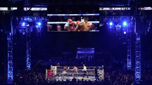 A boxing legend says he is ready to defend his country