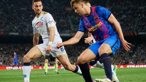 Nico Gonzalez of Barcelona and Fabian Ruiz of Napoli