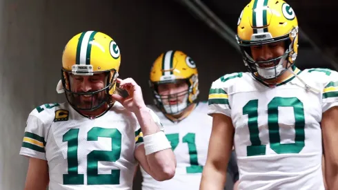 Aaron Rodgers (left) and Jordan Love.