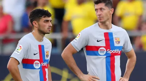 Pedri and Robert Lewandowski of Barcelona