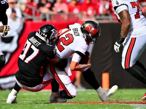 How does roughing the passer work in the NFL?