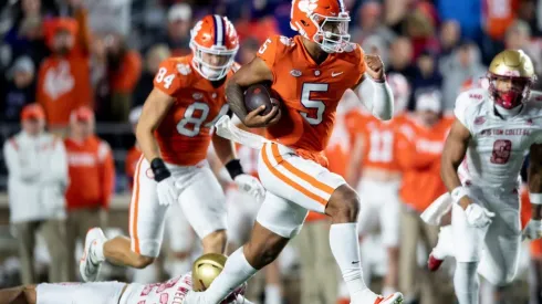 DJ Uiagalelei of Clemson against Boston College