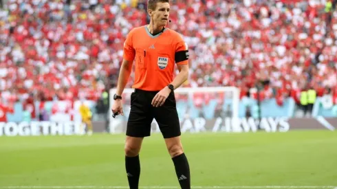 Referee Daniel Siebert
