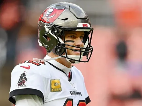 San Francisco 49ers' quarterback surrenders to Tom Brady ahead of their matchup