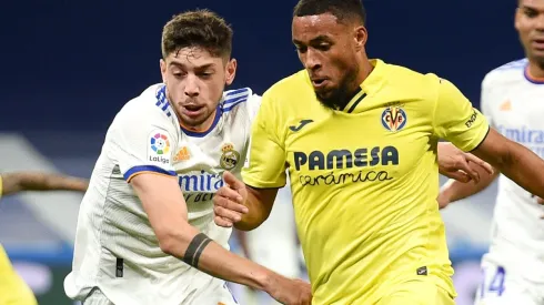 Federico Valverde of Real Madrid and Arnaut Danjuma of Villarreal