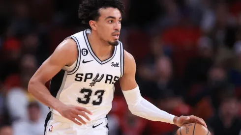 Tre Jones #33 of the San Antonio Spurs