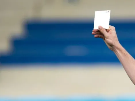 Referee shows first white card in soccer history: What does it mean and when is it shown?