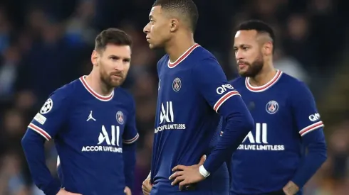 Lionel Messi (left), Kylian Mbappe (c), and Neymar.