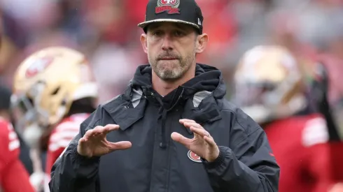 Kyle Shanahan coaches the 49ers