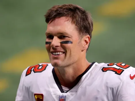 NFL News: Antonio Brown takes a big shot at Tom Brady