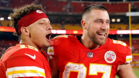 Patrick Mahomes (left) with Travis Kelce (right) - Kansas City Chiefs - NFL 2022
