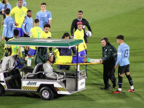 Video: Neymar leaves the field in tears with apparent knee injury