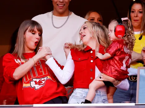 Taylor Swift and Brittany Mahomes’ new handshake has split the Internet