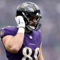 Ravens TE Mark Andrews becomes a real hero, saves the life of a woman on a plane