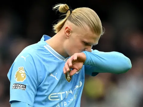 Video: Erling Haaland misses incredible goal for Manchester City vs Manchester United