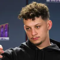 Patrick Mahomes react to Travis Kelce's contract extension