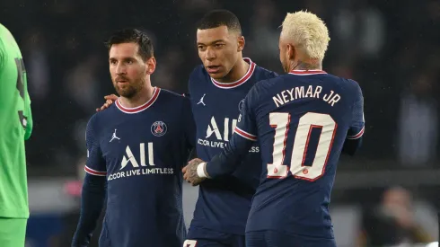 Lionel Messi, Kylian Mbappe and Neymar Jr during the UEFA Champions League Round Of Sixteen Leg One match between Paris Saint-Germain and Real Madrid at Parc des Princes on February 15, 2022 in Paris, France.