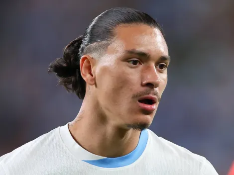 Video: Darwin Nunez and Uruguay players clash with Colombian fans