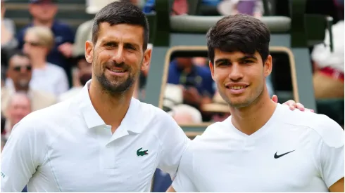 Novak Djokovic (L) and Carlos Alcaraz (R)