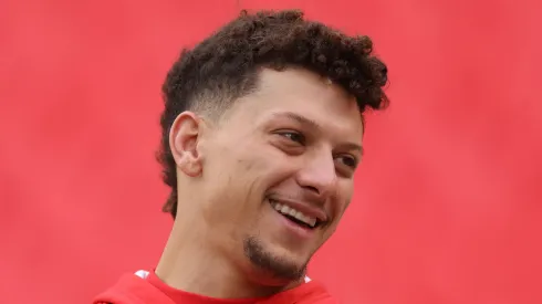 Patrick Mahomes #15 of the Kansas City Chiefs warms up before the game against the Cincinnati Bengals at GEHA Field at Arrowhead Stadium on December 31, 2023 in Kansas City, Missouri.