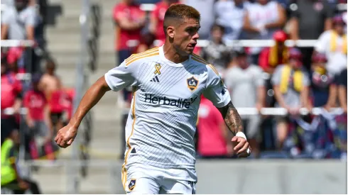 LA Galaxy midfielder Gabriel Pec