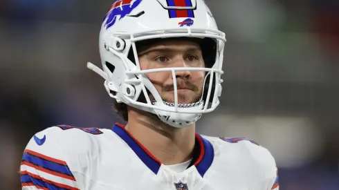 Josh Allen #17 of the Buffalo Bills warms up prior to the game against the Baltimore Ravens at M&T Bank Stadium on September 29, 2024 in Baltimore, Maryland.