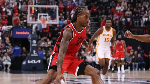 Kawhi Leonard #2 of the LA Clippers dribbles during a 131-105 win over the Atlanta Hawks at Intuit Dome on January 04, 2025 in Inglewood, California.
