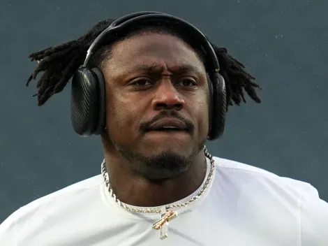 A.J. Brown delivers crucial update on knee injury before Eagles face Commanders