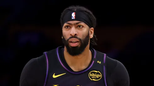 Anthony Davis #3 of the Los Angeles Lakers brings the ball up court against the San Antonio Spurs