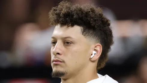 Patrick Mahomes #15 of the Kansas City Chiefs warms up prior to Super Bowl LIX against the Philadelphia Eagles at Caesars Superdome on February 09, 2025 in New Orleans, Louisiana.