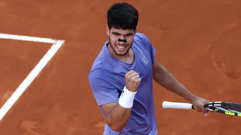 os Alcaraz of Spain reacts against Jannik Sinner of Italy during the Men's Singles Final match on Day Fourteen of the Internazionali BNL D'Italia 2025 at Foro Italico on May 18, 2025 in Rome, Italy.