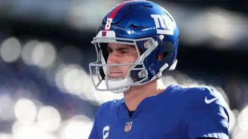 Daniel Jones #8 of the New York Giants warms up during pregame before the game between the Indianapolis Colts and New York Giants at MetLife Stadium on January 01, 2023 in East Rutherford, New Jersey.