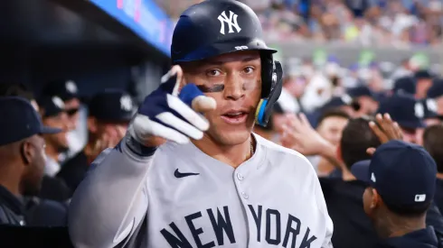 Aaron Judge delivers the game-winning sacrifice fly, sealing a historic Yankees comeback against the Mariners at Yankee Stadium.