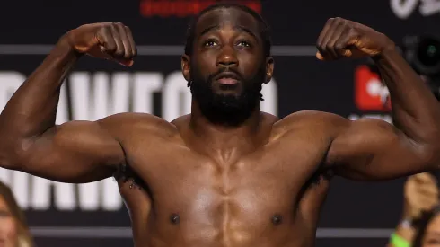 Terence Crawford beat Canelo Alvarez