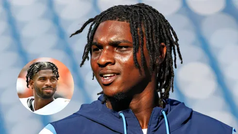 Cam Ward #1 of the Tennessee Titans warms up.