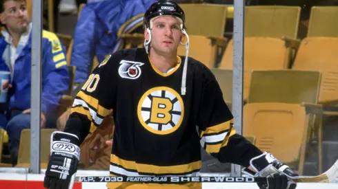 Ken Hodge #10 of the Boston Bruins in 1991.