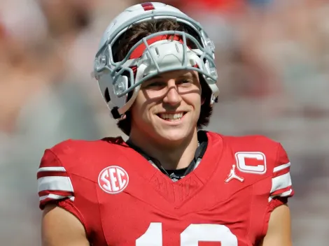 Is John Mateer playing today for Oklahoma Sooners vs Texas Longhorns in the Red River Rivalry?