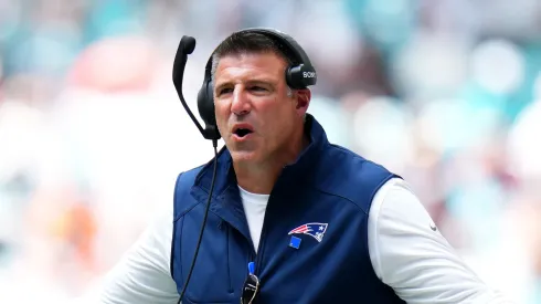 Head coach Mike Vrabel of the New England Patriots