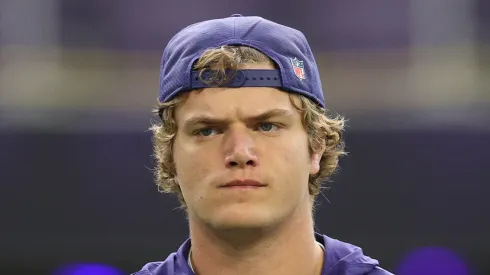 J.J. McCarthy before a game between Vikings and Falcons.